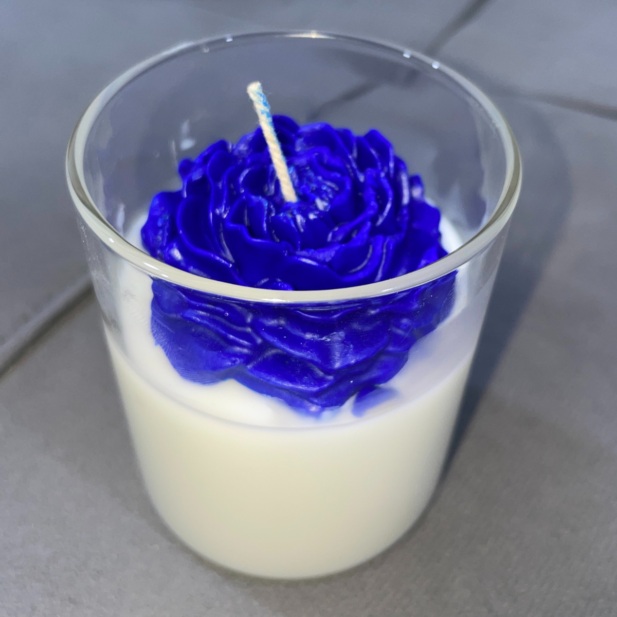 Blue Rose Candle Scented Lovely Candle Smooth Oud Aroma | Scented Candle